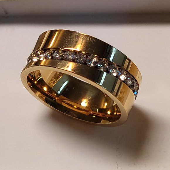 New gold tone and zircon ring size 7 - Picture 1 of 8